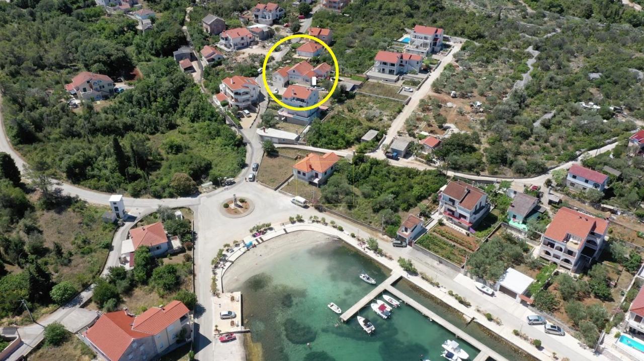 Roses Apartment Lukoran المظهر الخارجي الصورة