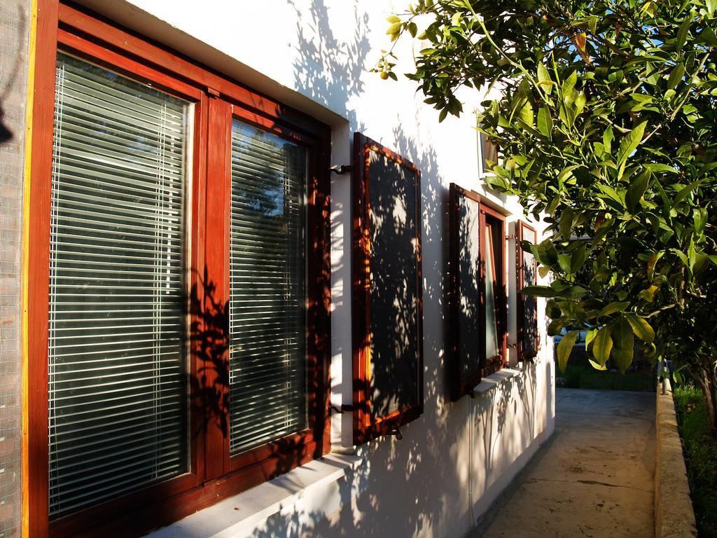 Roses Apartment Lukoran المظهر الخارجي الصورة