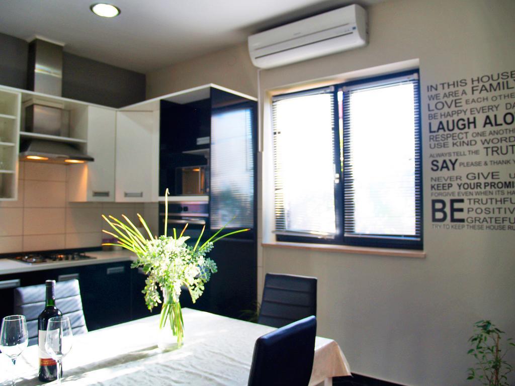 Roses Apartment Lukoran المظهر الخارجي الصورة