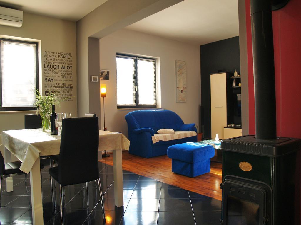 Roses Apartment Lukoran المظهر الخارجي الصورة