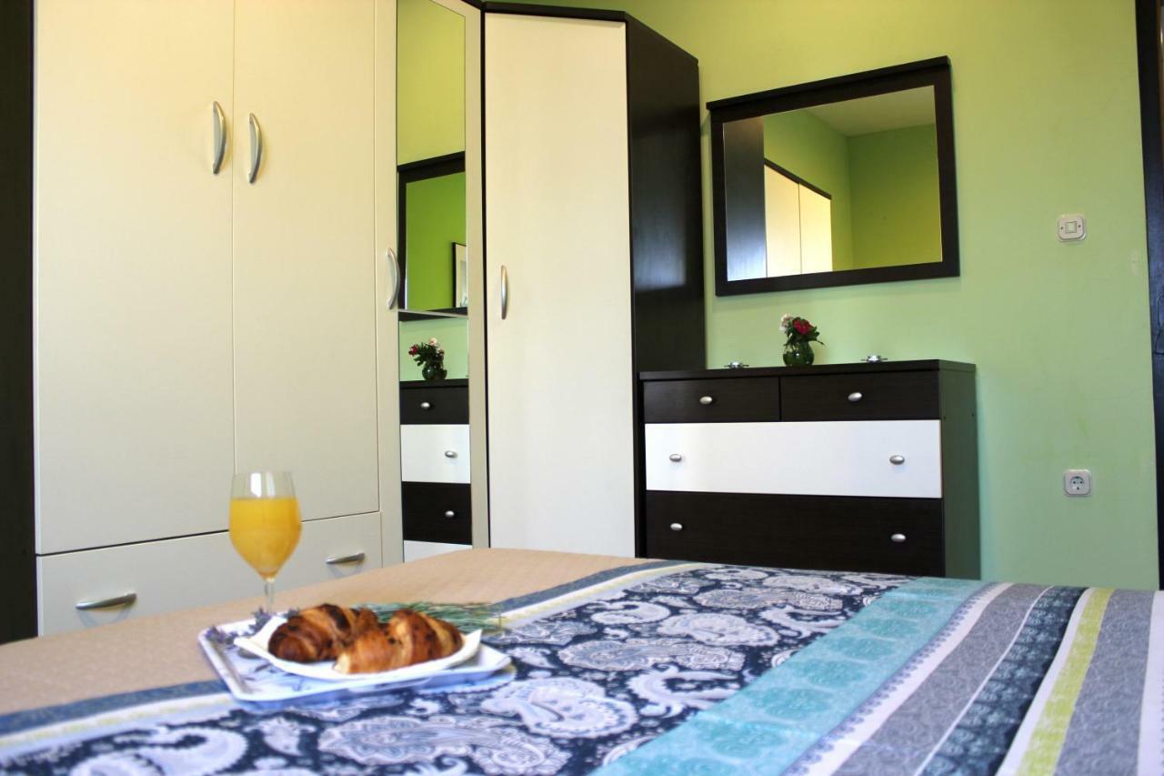 Roses Apartment Lukoran المظهر الخارجي الصورة